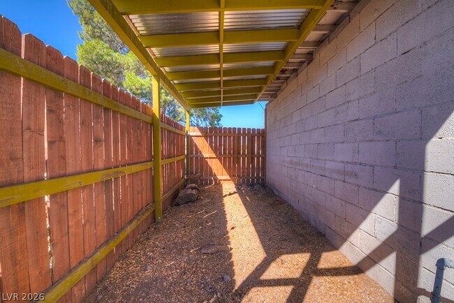 Building Photo - 18 Magnesium St