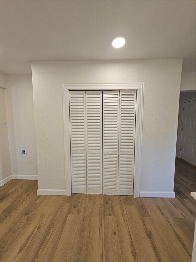 Building Photo - 3126 Ohio St