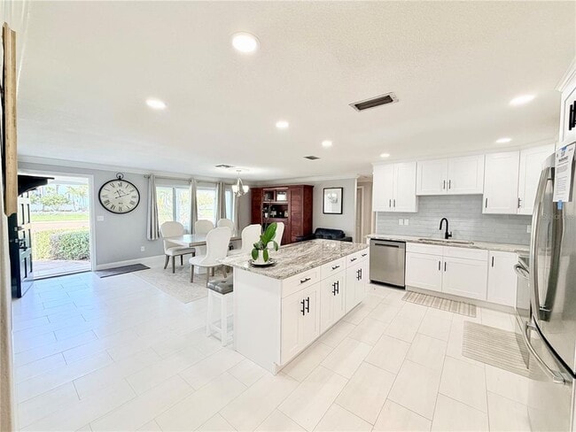 Building Photo - 2513 Gulf Blvd