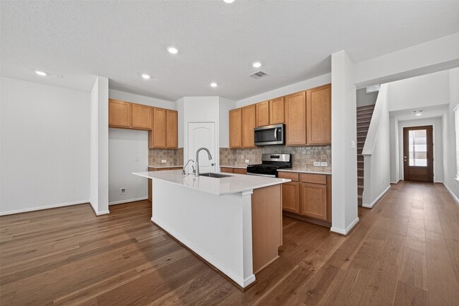 Building Photo - 8110 Shelter Bay Ln