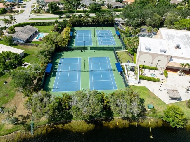 Building Photo - 16795 Hemingway Dr