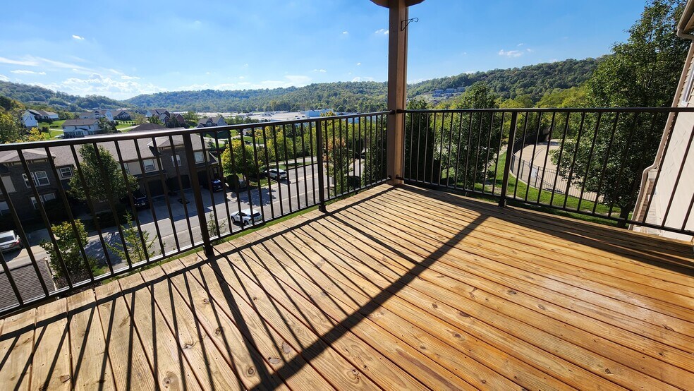 Building Photo - 2349 Rolling Hills Dr