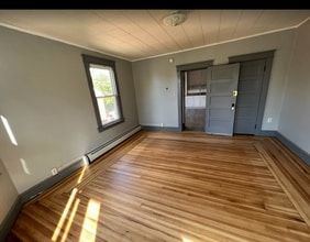 Building Photo - 34 Beatty St