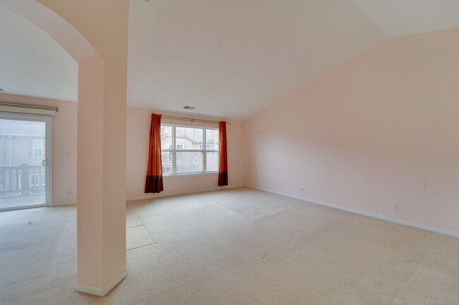 Building Photo - 1838 Crenshaw Cir