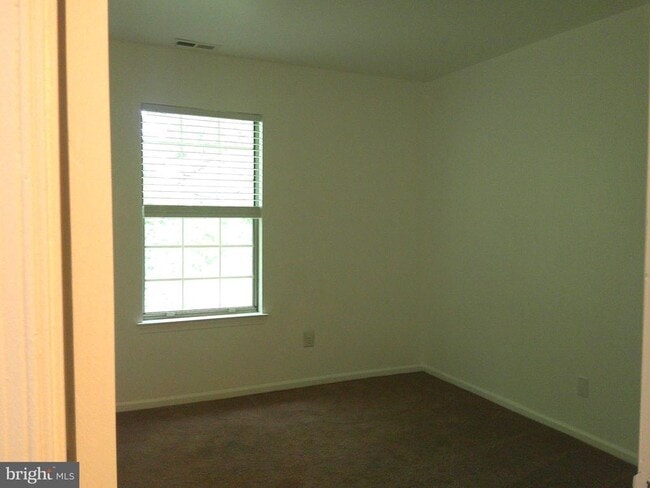 Building Photo - 308 Diamond Dr