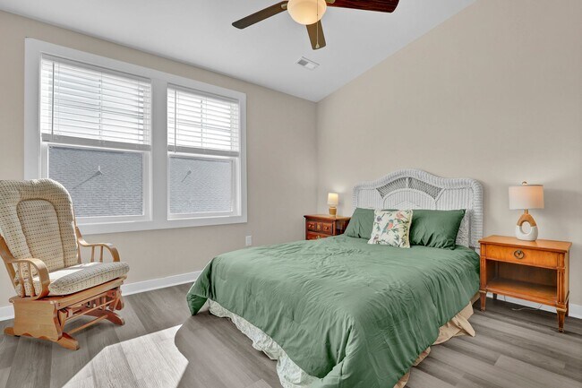 Building Photo - 328 Starfish Ln