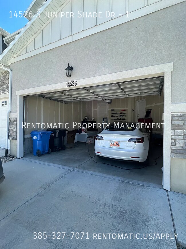 Building Photo - 14526 Juniper Shade Dr
