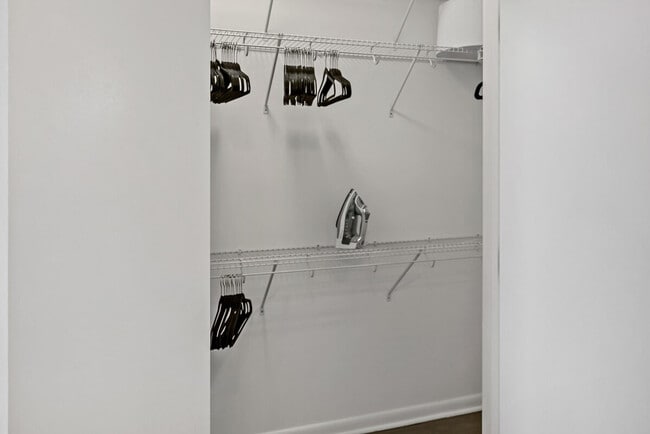 Building Photo - 1720 Saic Dr