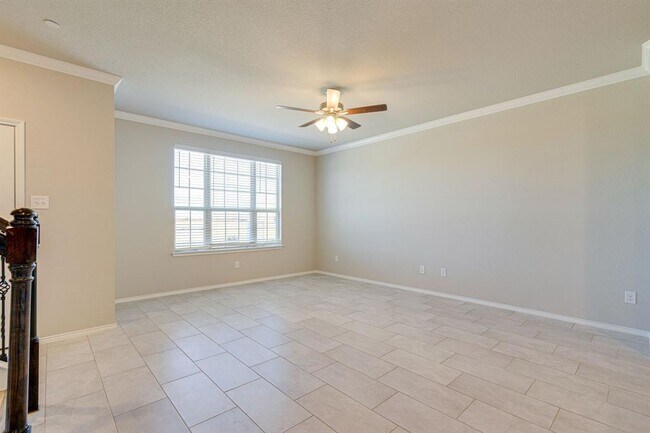 Building Photo - 3404 Becker Dr