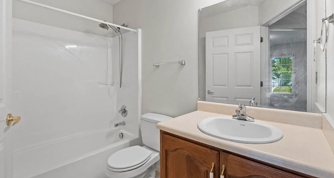 Building Photo - BEAUTIFUL 3 bedroom home available in June!