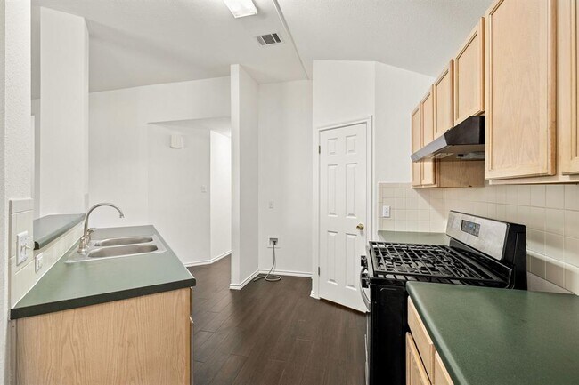 Building Photo - 3402 Settlement Dr