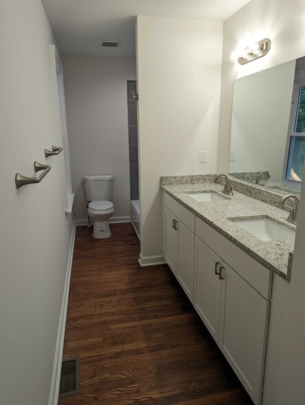 Building Photo - 435 Chevelle Ln