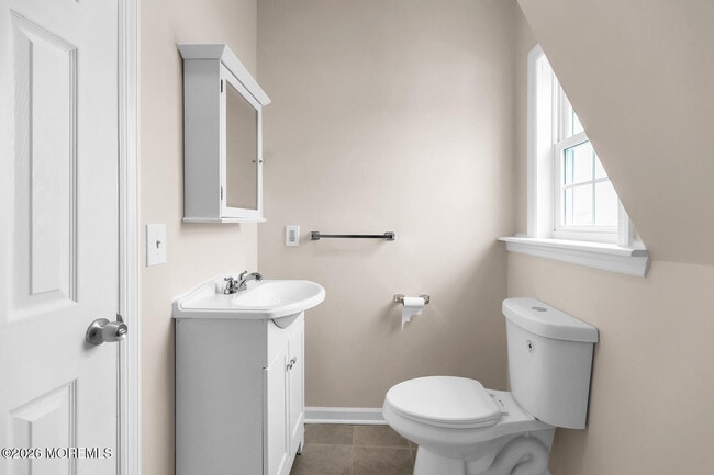 Building Photo - 209 Bay Ave