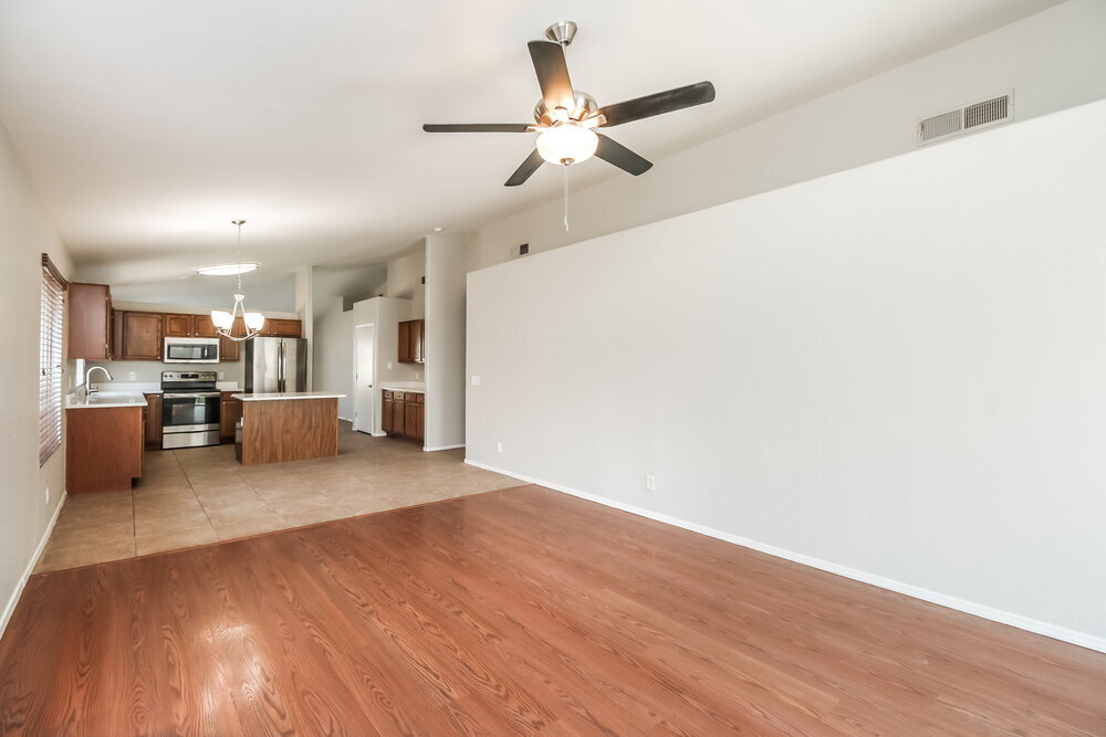 Building Photo - 2829 W Grenadine Rd