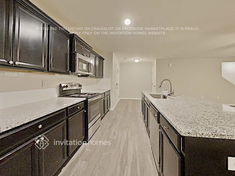 Building Photo - 1831 Hooper Court