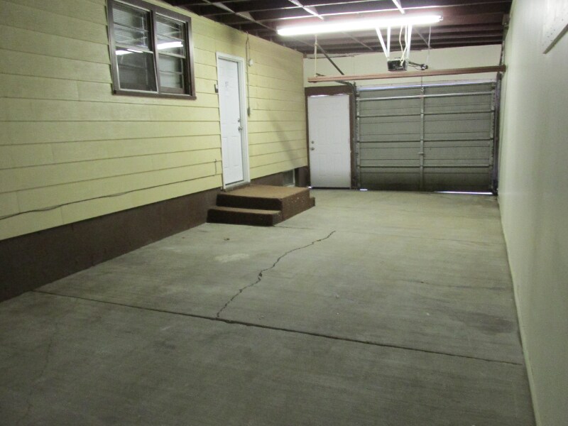 Building Photo - 4213 Clark Ave