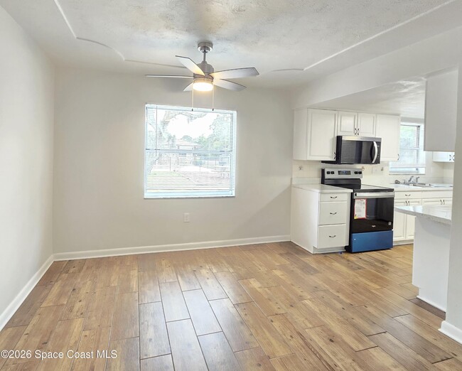 Building Photo - 3135 Shady Dell Ln