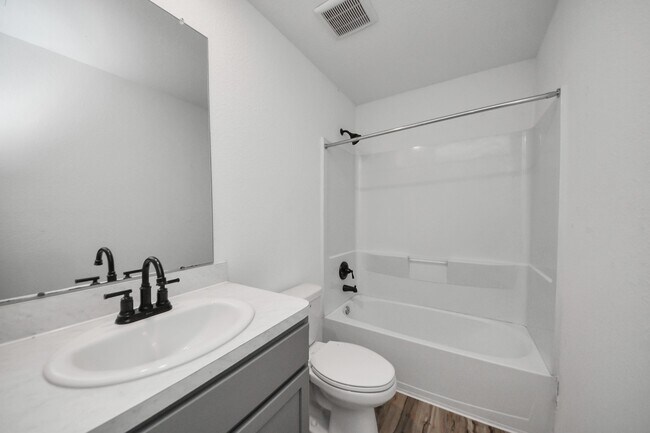 Building Photo - 4307 Palmetto Grv Ln