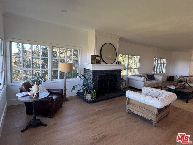 Building Photo - 456 S McKnight Rd