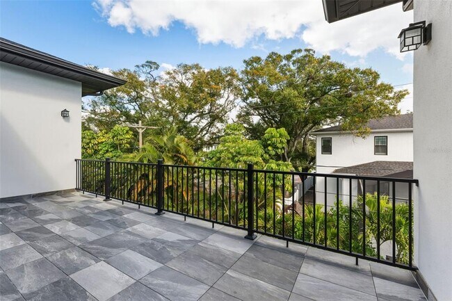 Building Photo - 481 W Davis Blvd