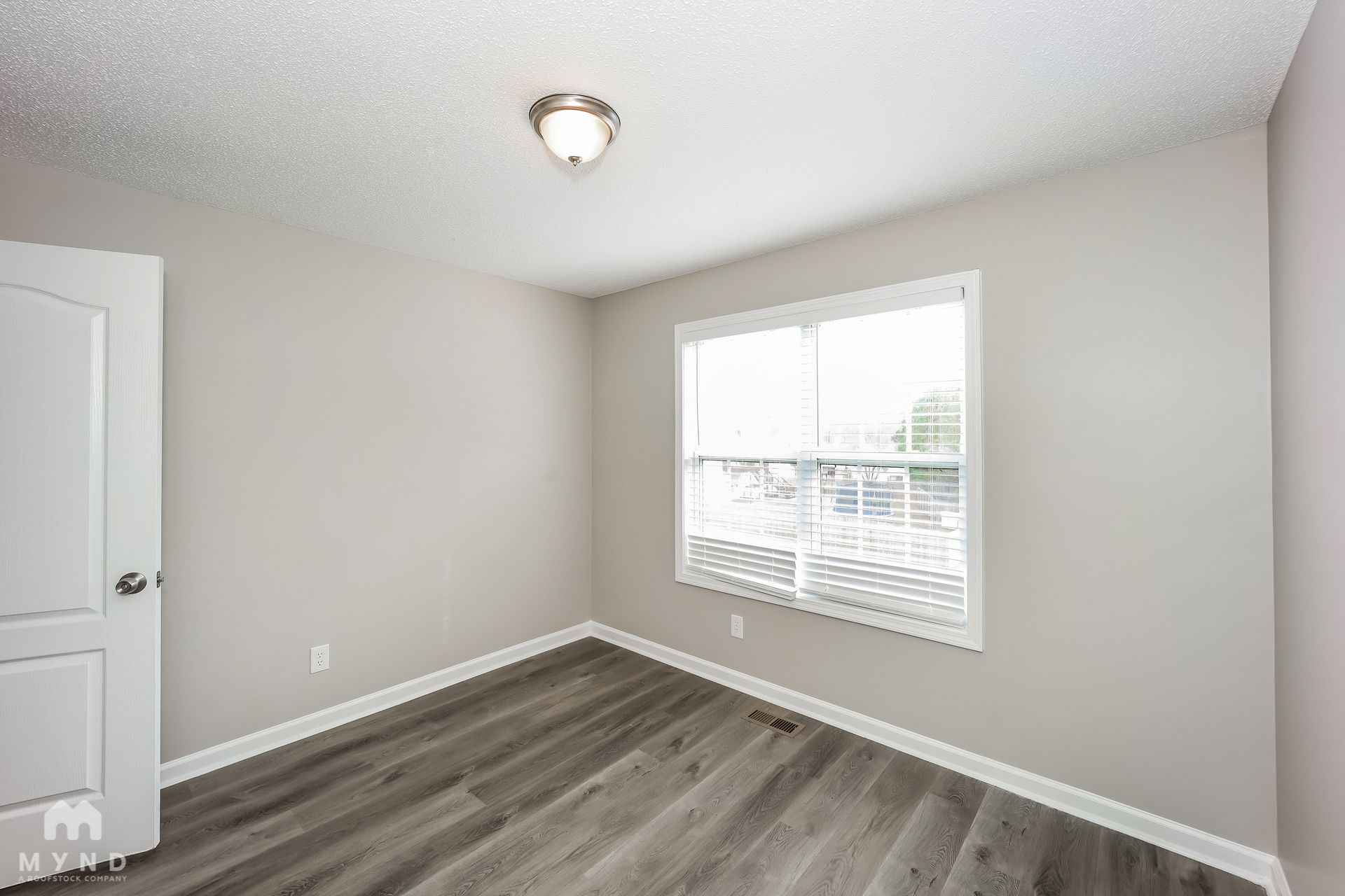 Building Photo - 17 Richmond Dr