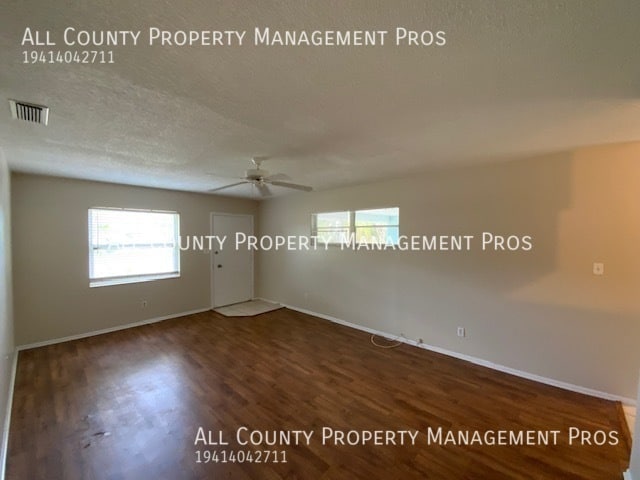 Building Photo - 3148 Jennings Dr