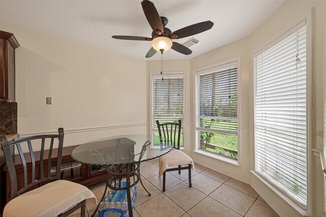 Building Photo - 8203 Paddington Pl Dr