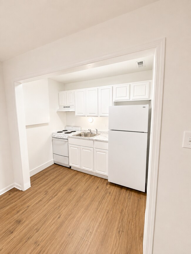 Interior Photo - Clover Creek