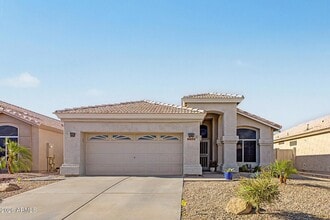 Building Photo - 9026 W Escuda Dr