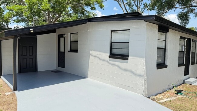 Building Photo - 1218 Ave L