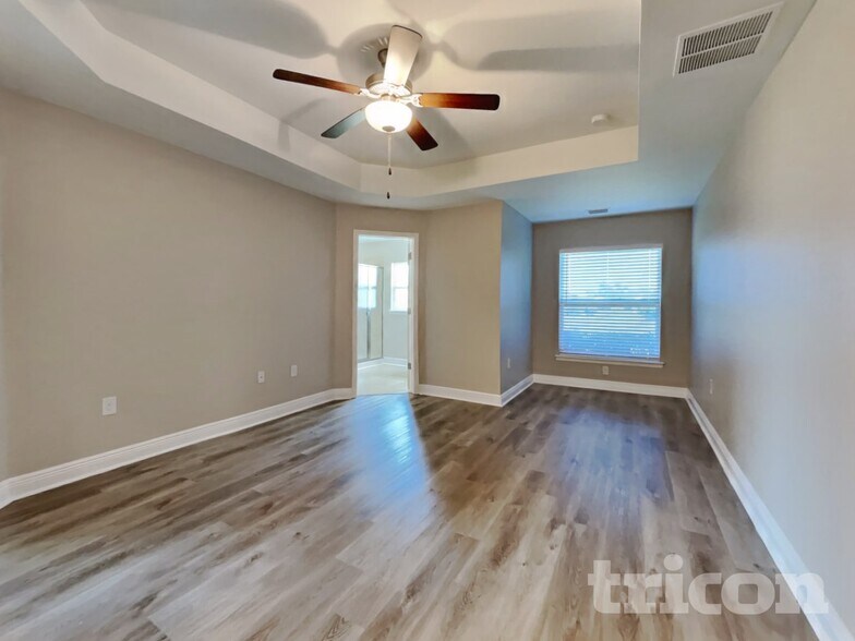 Building Photo - 73 Tucuman St