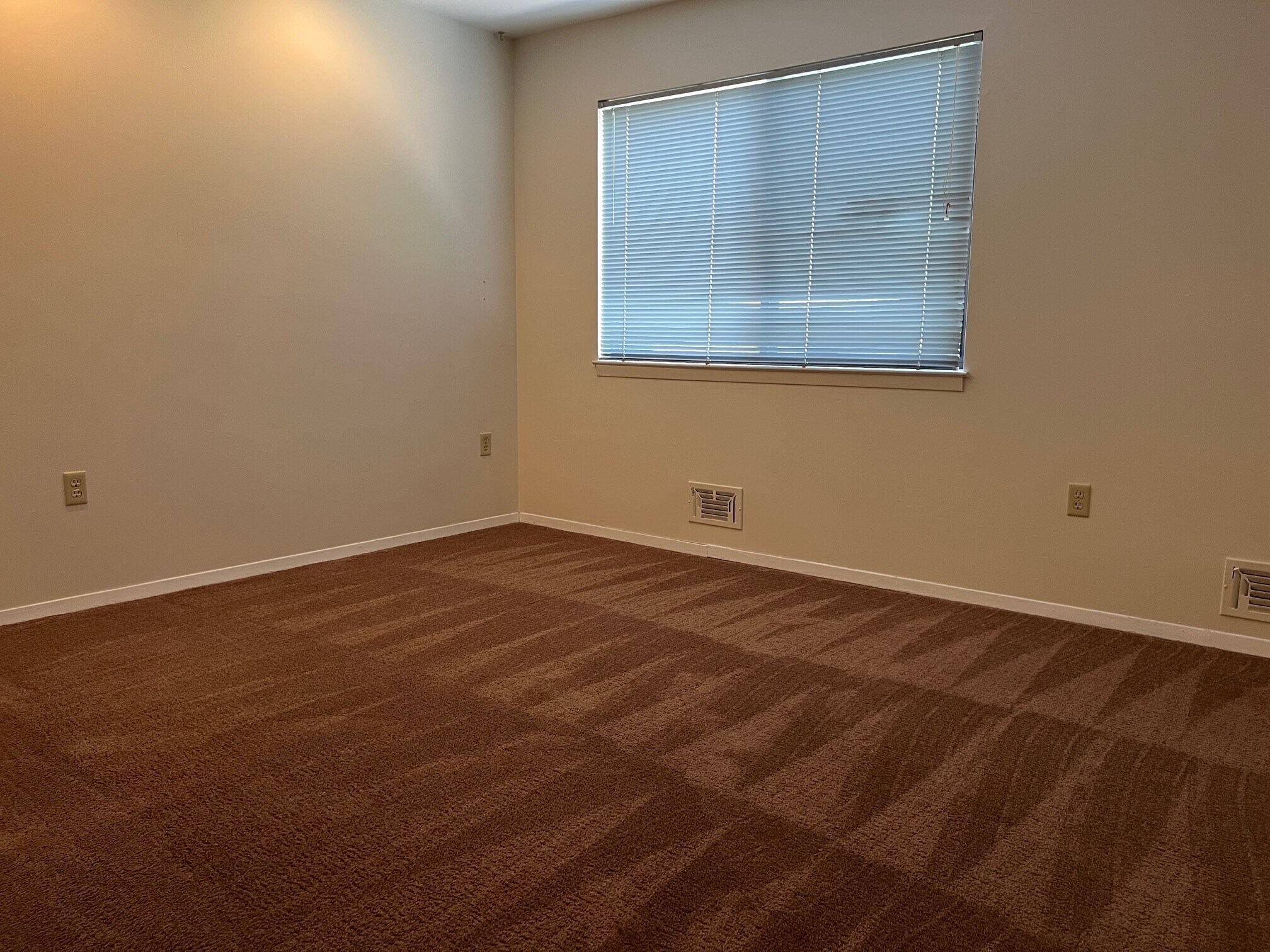 second bedroom - 1006 Holly Walk