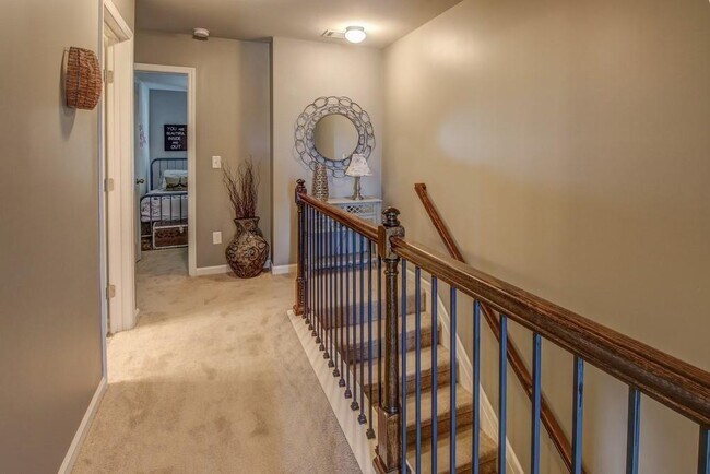 Building Photo - 282 Turtle Creek Dr
