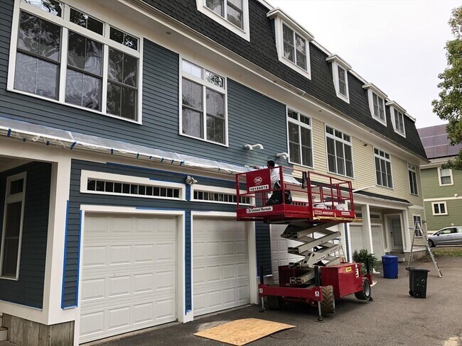 Building Photo - 30 Dorr St