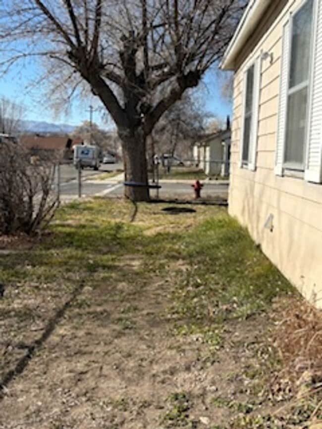 Building Photo - 2 Bedroom Single Family Home