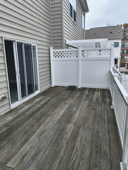 Building Photo - 15116 Hogshead Way