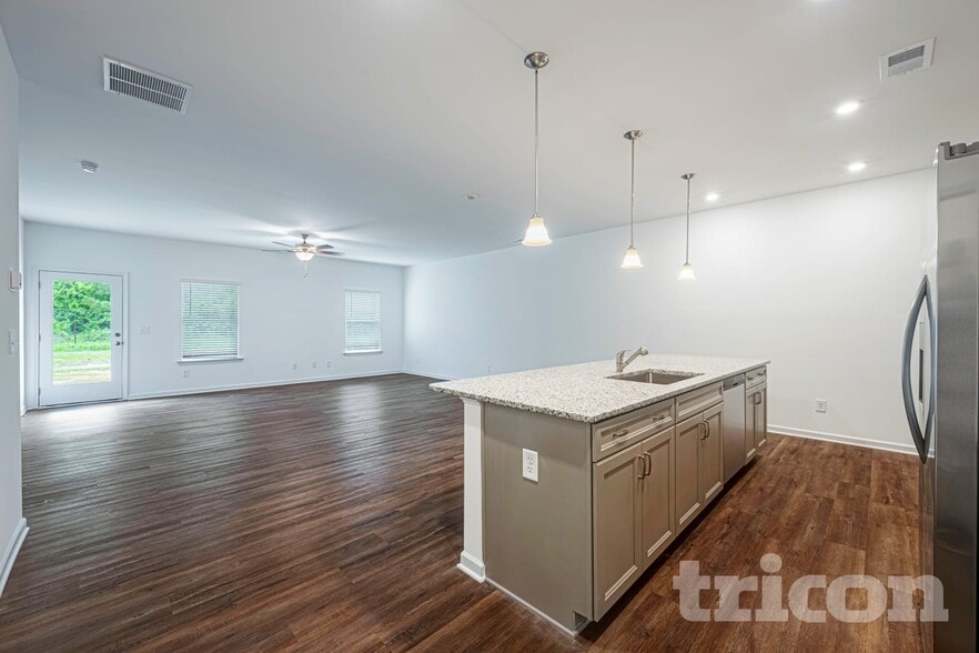 Building Photo - 132 Chapel Meadow Ln SW