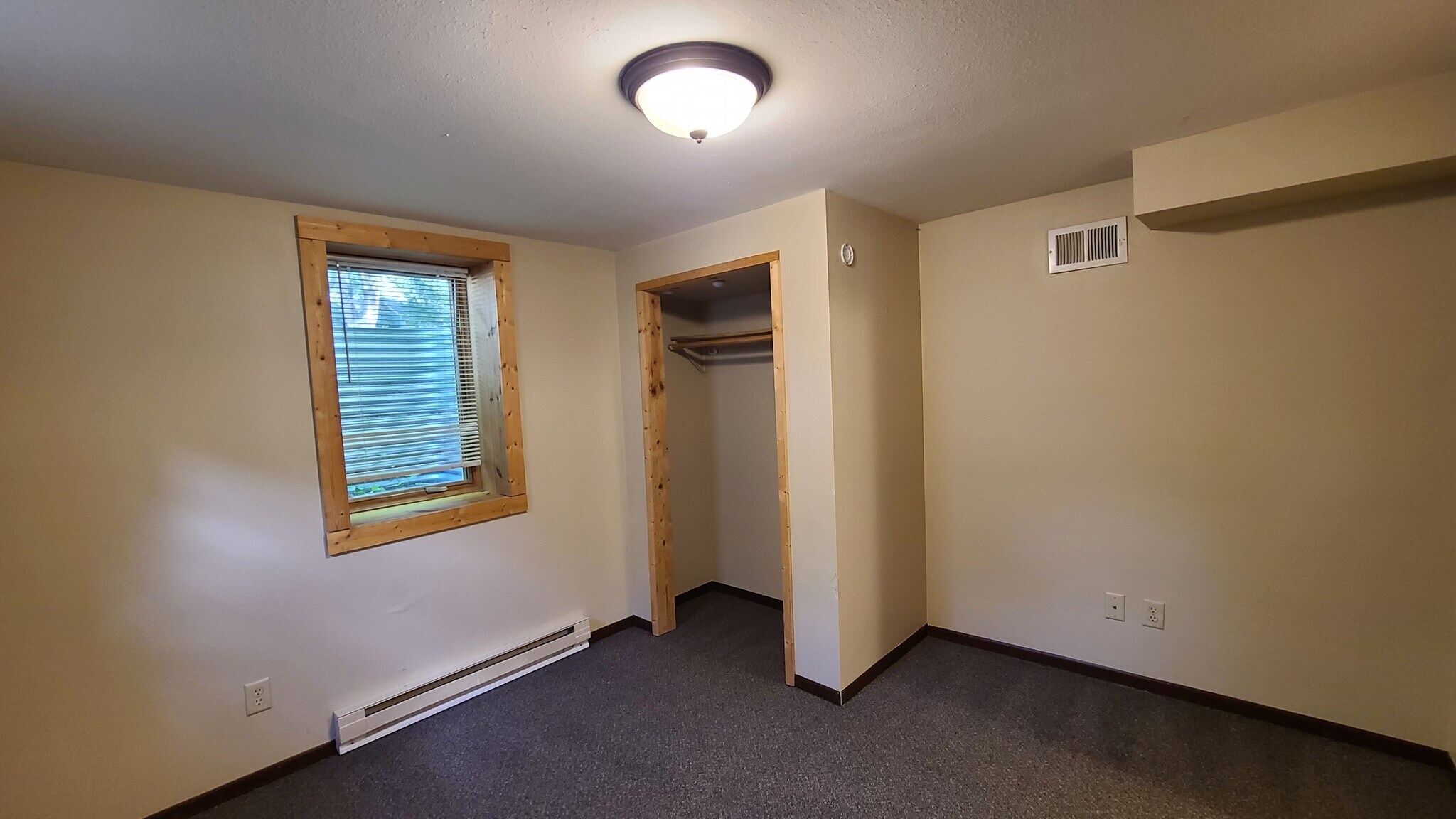 Building Photo - 1326 11th St N