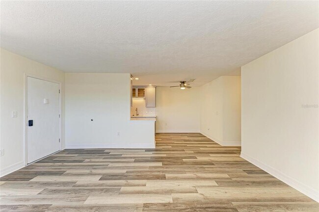 Building Photo - 616 Guild Dr