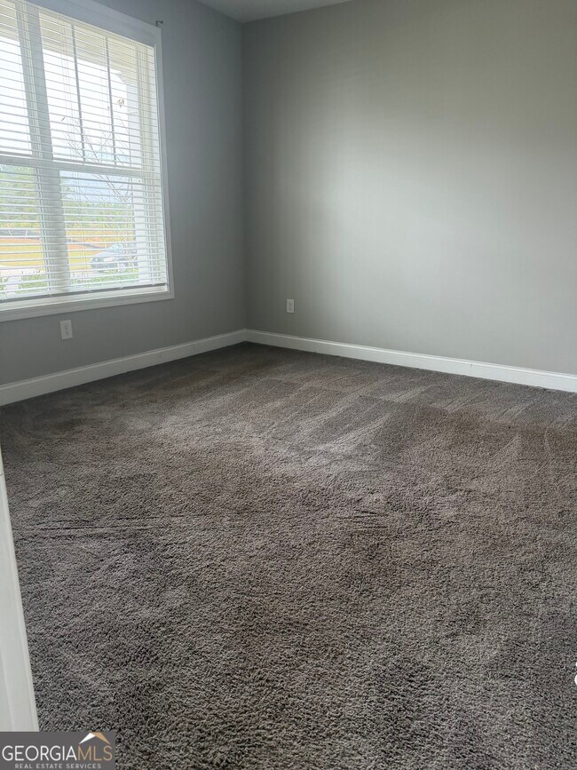 Building Photo - 1120 Riverwalk Manor Dr