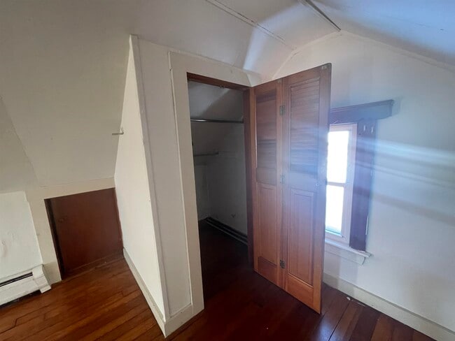 Building Photo - 7 Central Ave