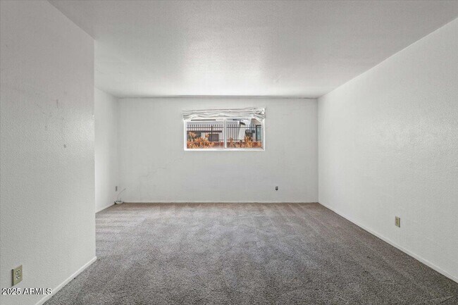 Building Photo - 5702 E Camelback Rd