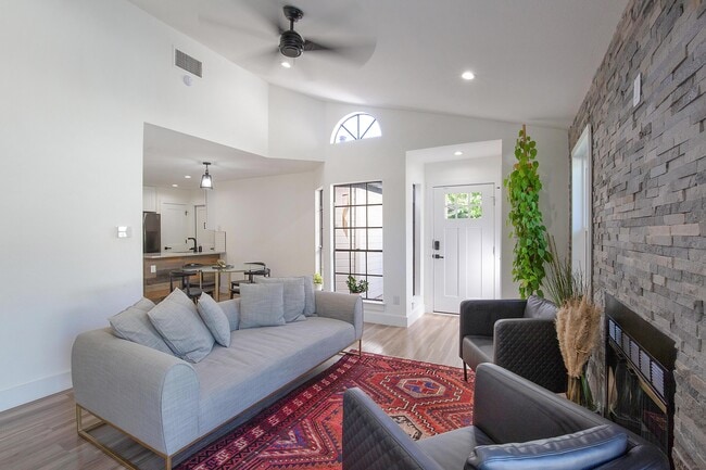 Building Photo - 12340 Little Emily Way