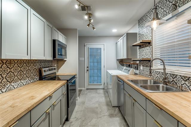 Building Photo - 3634 Woodleigh Dr