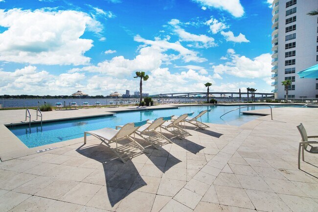 Building Photo - Furnished Condo at Marina Grande