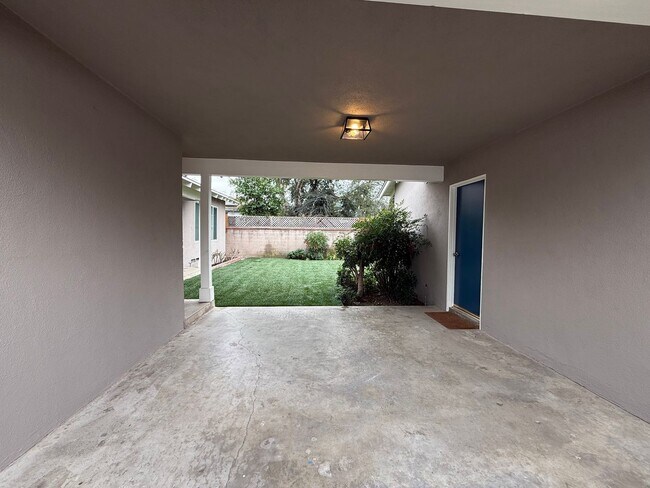 Building Photo - Beautiful Home in a Lovely Neighborhood! Available Spacious 2 Bedroom and Two Bathroom!