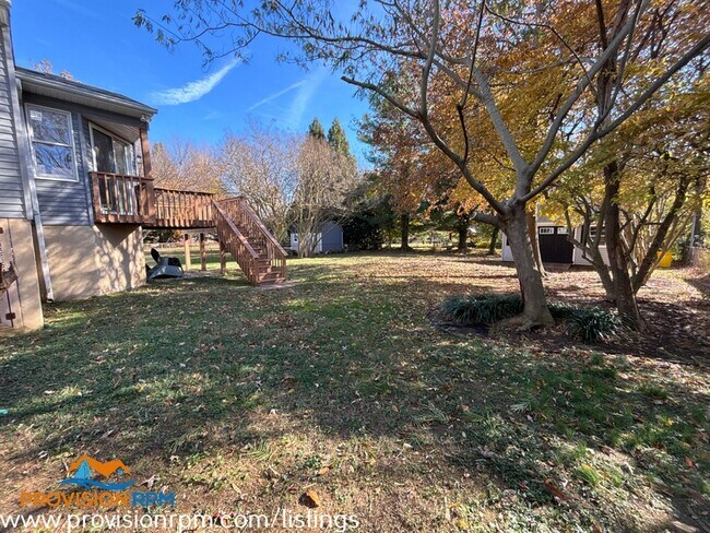 Building Photo - 625 Edwards Rd