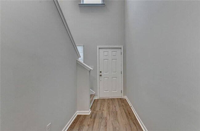 Building Photo - 175 Grey Falcon Ave