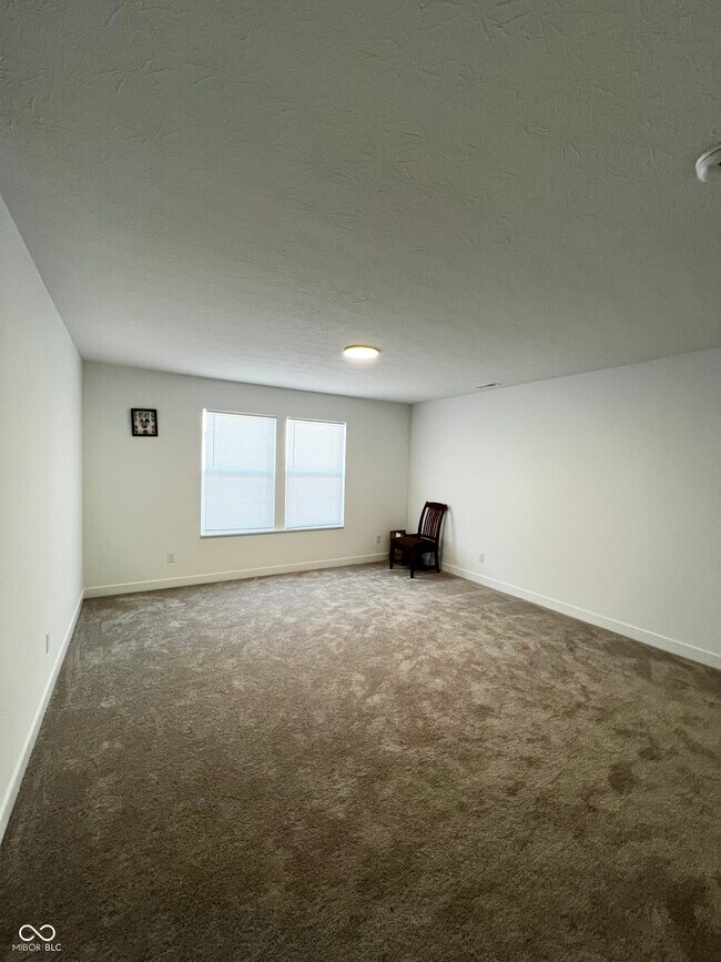 Building Photo - 2725 Linwood Ave