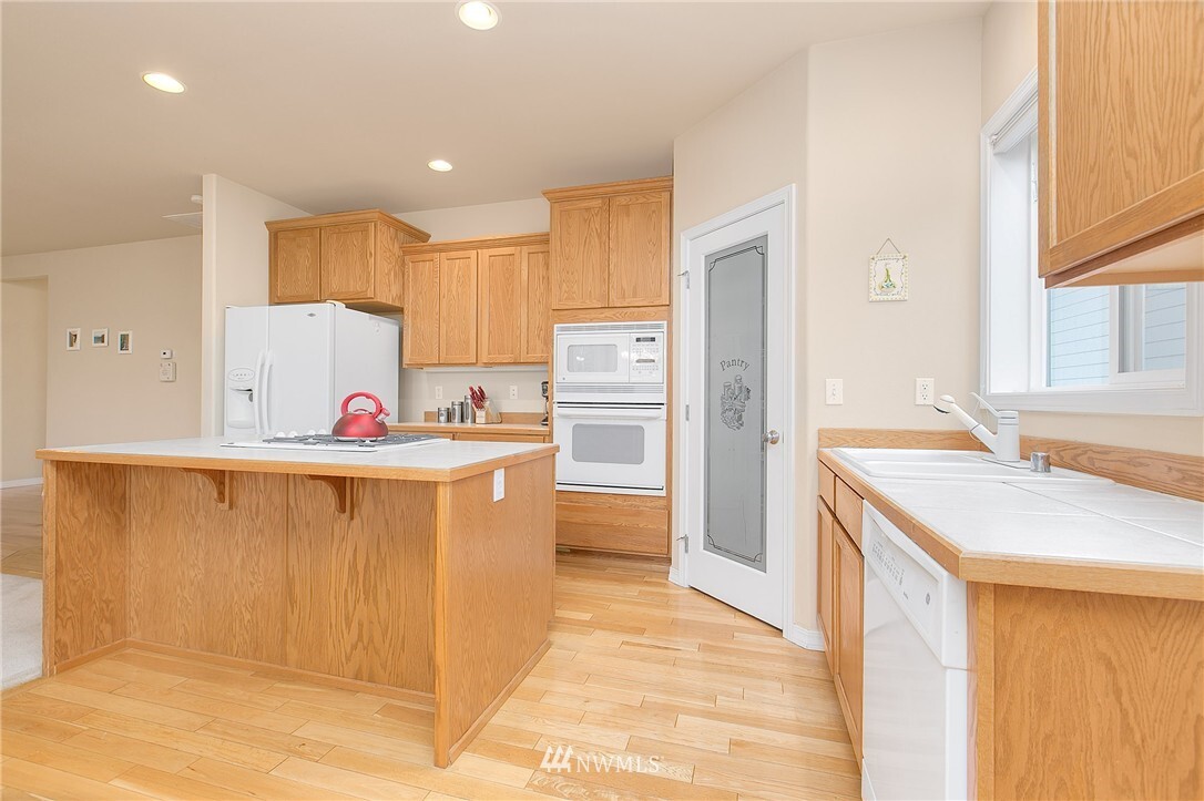 Building Photo - 13607 NE 202nd St